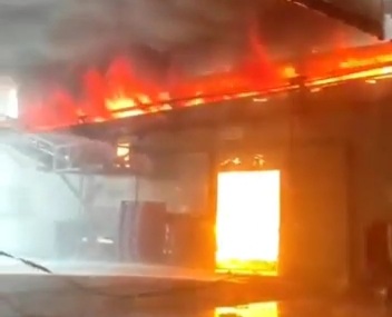 Pabrik PT Dua Kelinci di Pati Alami Kebakaran