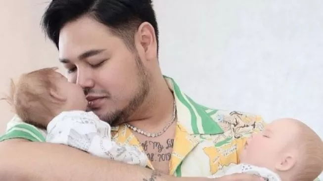 Bikin Onar, Ivan Gunawan Hibahkan 'Bayi' nya
