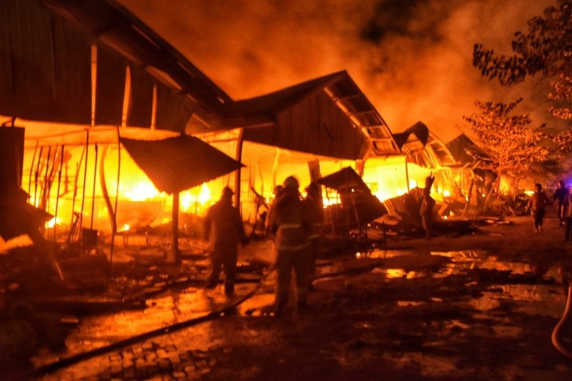 Kebakaran Hebat Terjadi di Relokasi Pasar Johar Alteri Semarang