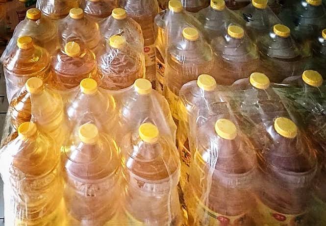Harga Minyak Goreng 2 Liter Tembus Rp 135.000 di kendari
