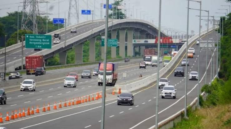 Pengendara Ngebut 120 Km/Jam di Tol Bersiap Kena e-Tilang