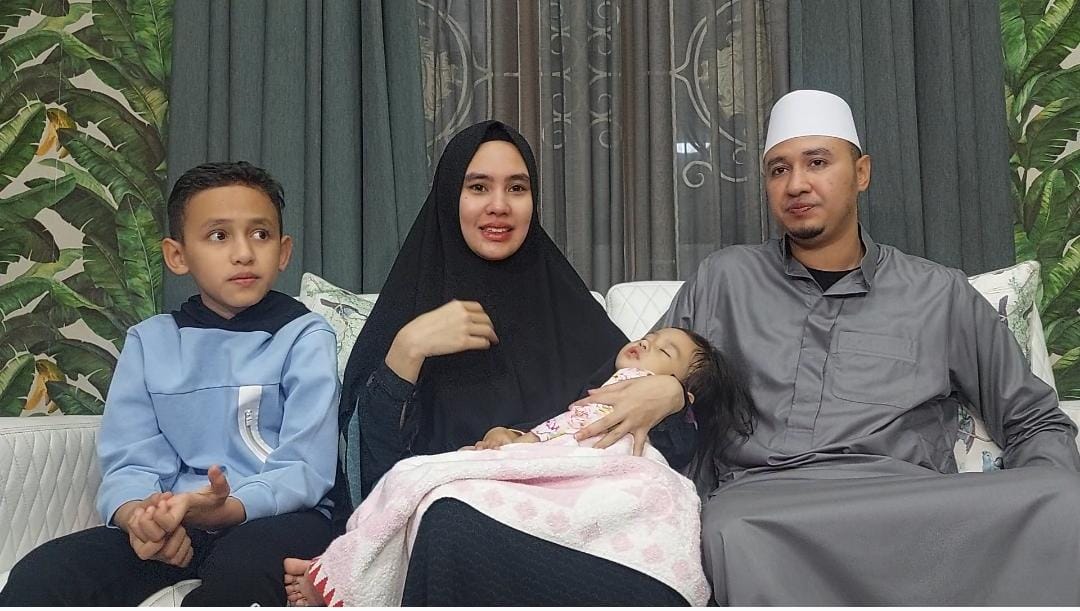Kartika Putri dan Habib Usman Galau Tinggalkan Anak untuk Umroh
