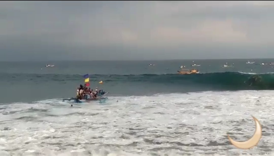 Sejumlah Wisatawan Tenggelam di Pangandaran saat Perahu Terbalik