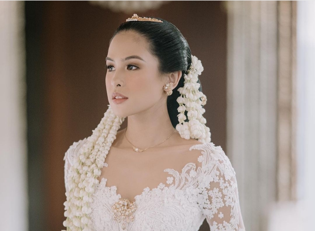Makeup Artist Bocorkan Sosok Suami Maudy Ayunda