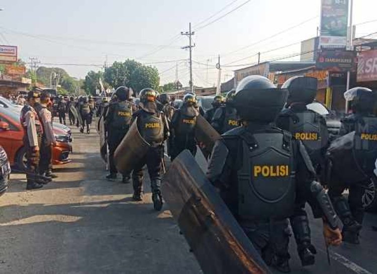 Jemput Paksa MSAT, Ratusan Polisi Kepung Ponpes Anak Kiai Jombang