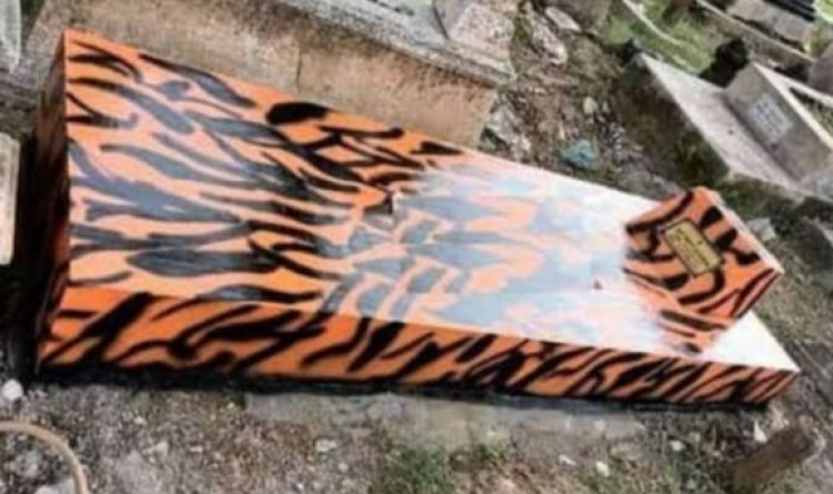 Viral Kuburan Bermotif Loreng Harimau, Nitizen: Gw Yakin Kain Kafannya Motif Belang-Belang