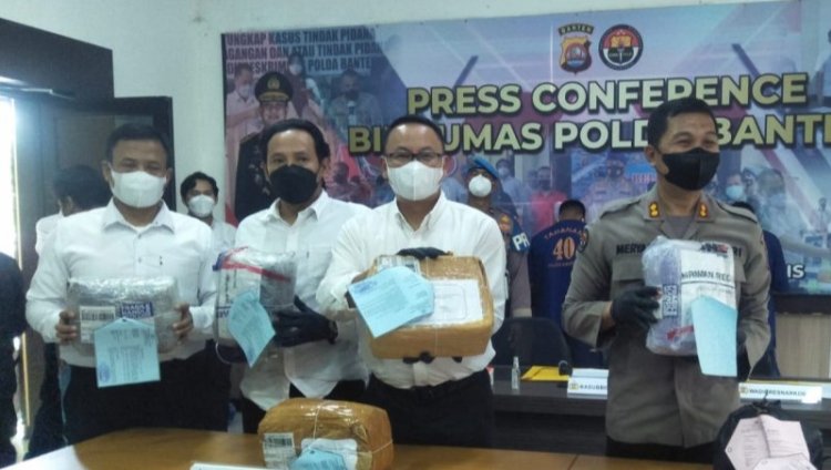 Polda Banten Tangkap Pelaku Pengedar Narkoba Lewat Jasa Pengiriman Barang