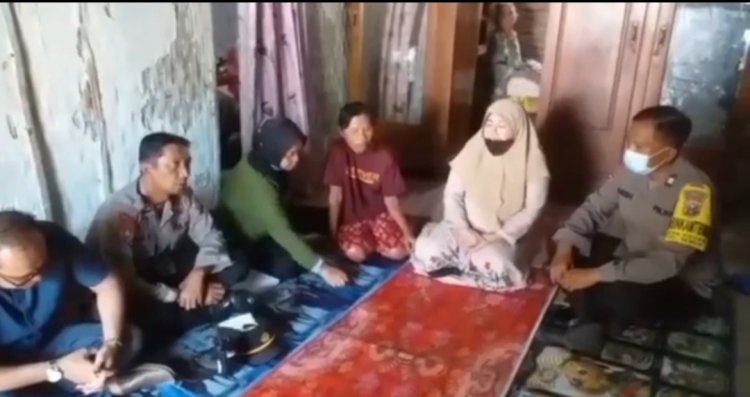 Klarifikasi Wanita Penyebar Video Jenazah di Kediri Hanya Digotong Perangkat Desa
