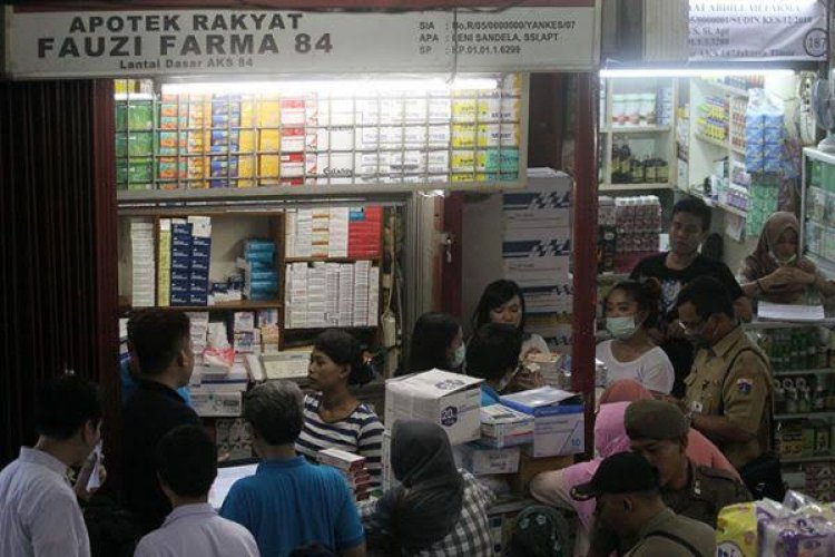 Pedagang Bingung, Pemerintah Larang Penjualan Obat Sirop di Pasar Pramuka
