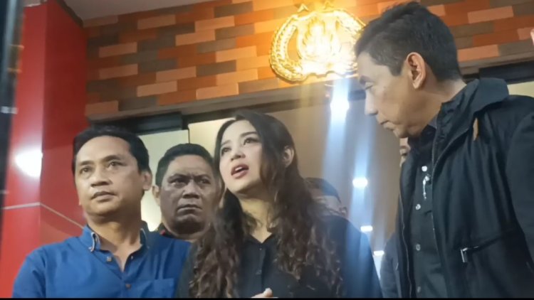 Gagal Mediasi, Dewi Perssik Ogah Cabut Laporan Biar Jera