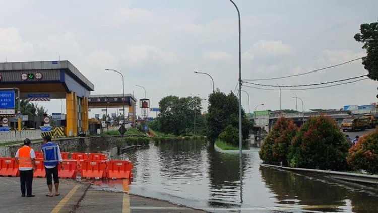 3 Hari Tergenang Banjir, Exit Tol Bitung Km 26 Masih Ditutup