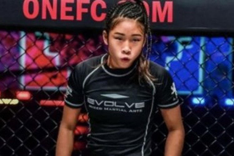 Kabar Duka! Petarung Muda MMA Victoria Lee Meninggal Dunia