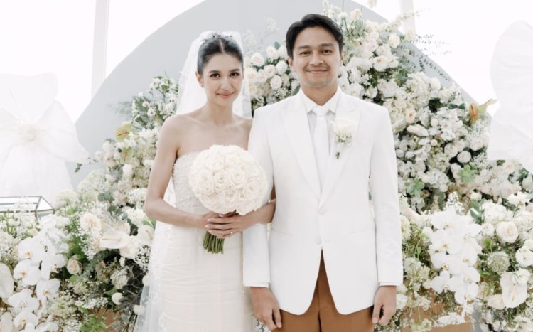 Sah! Mikha Tambayong Dan Deva Mahenra resmi Menikah