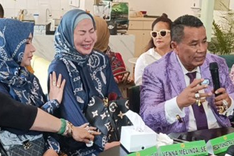 Venna Melinda Mantap Pilih Cerai dengan Ferry Irawan Usai Alami KDRT