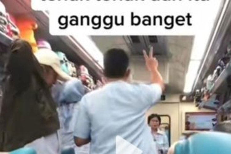 Heboh Video Penumpang Main Kuis di Gerbong Kereta