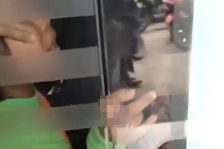 Viral, Warga Selamatkan Jari Bocah TK yang Terjepit Pintu ATM di Jombang