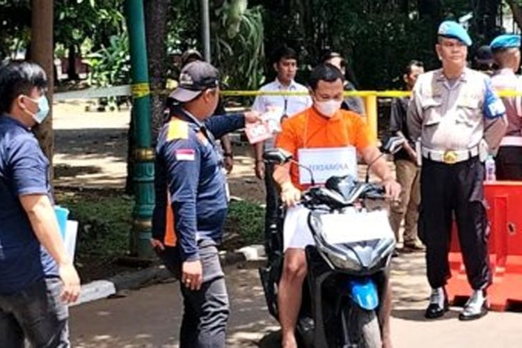 Bripda HS Jalani Rekonstruksi Kasus Pembunuhan Sopir Taksi Online