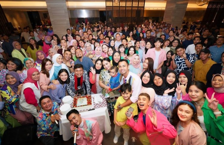 Wow! Raffi Ahmad Traktir Makan 500 Karyawan di Hotel Mewah
