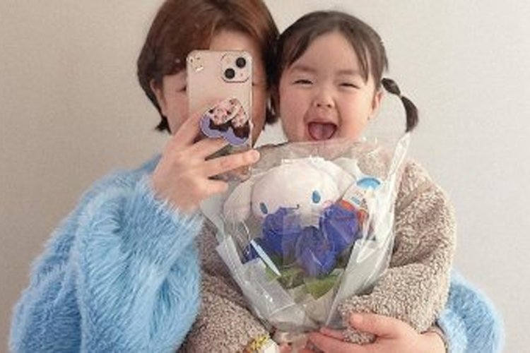 Wanita Korea Ngamuk, Foto Anaknya Dimuat Untuk Iklan Tanpa Izin