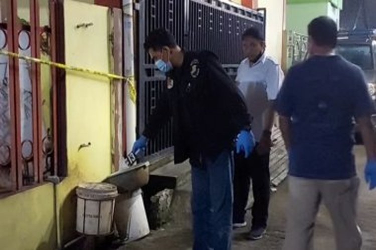 Geger Penemuan 2 Jasad Wanita Dicor Dalam Rumah di Bekasi