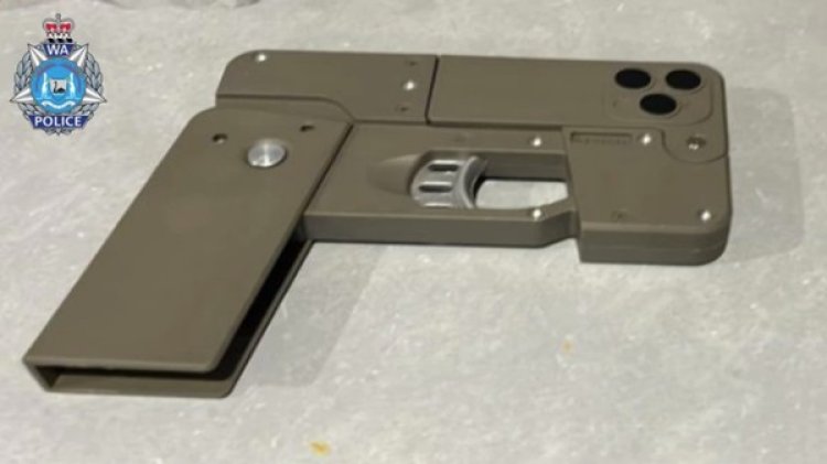 Terungkap, Pistol Bentuk Mirip iPhone Memang Dijual