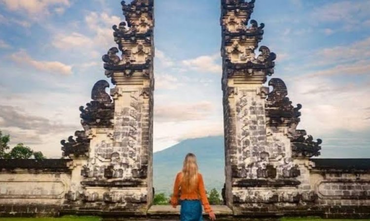 Lagi, Bule di Bali Berulah Gegara Tak Mau Bayar Tiket Masuk Pura