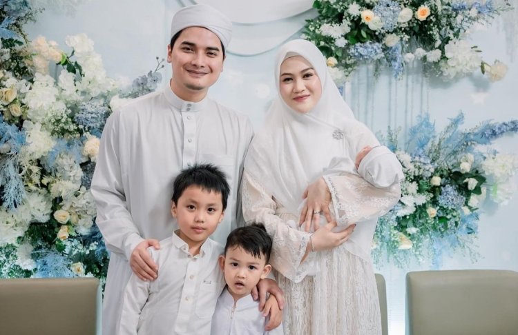 Alvin Faiz & Henny Rahman Gelar Akikah Anak Kedua Mikail Faiz Alhaliem