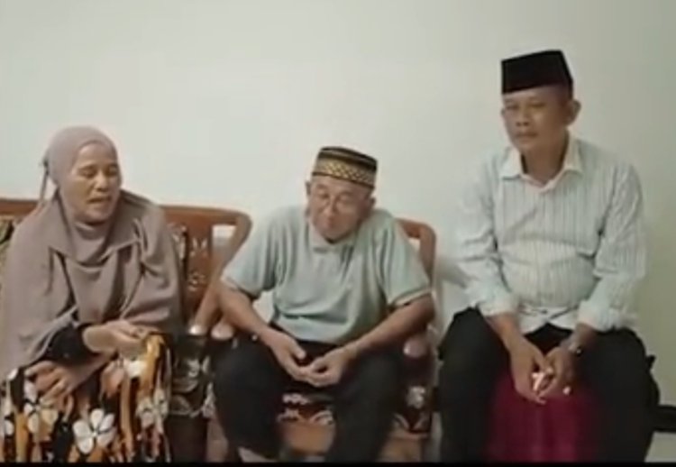 Orang Tua Tiktoker Kritik Lampung Beri Klarifikasi Soal Kedatangan Polisi Ke Rumahnya