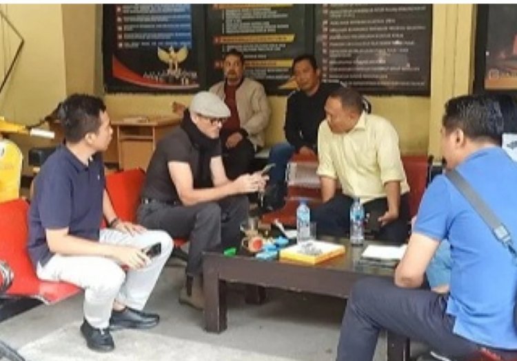 Polisi Amankan WNA Australia yang Meludahi Imam Masjid di Bandung