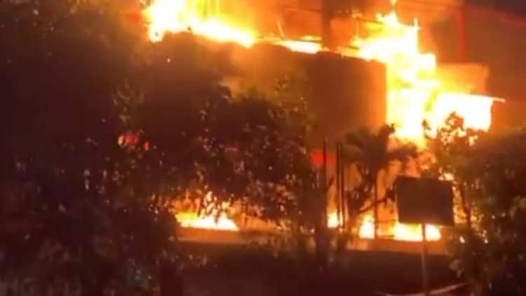 Mall Malang Plaza Terbakar, 15 Unit Damkar Dikerahkan