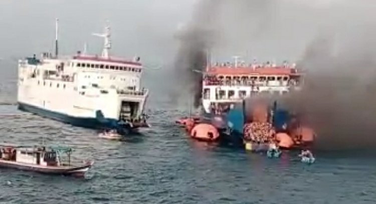 KMP Royce 1 Terbakar di Selat Sunda, Pemadaman dan Evakuasi Terus Dilakukan