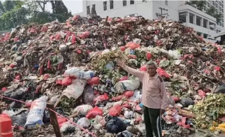 Sampah Menggunung di Pasar Kemiri Muka, Pedagang protes Ke Pengelola
