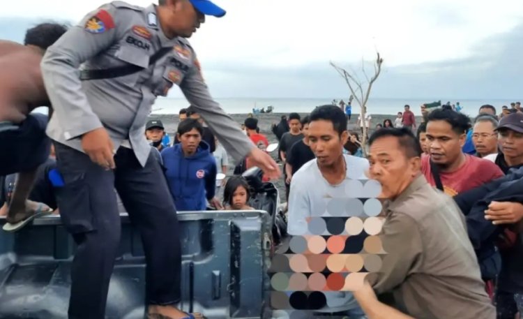 5 Wisatawan Terseret Ombak di Pantai Ketapang 1 Tewas dan 3 Hilang