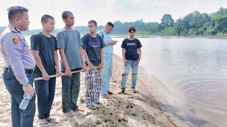 Mahasiswa Tenggelam Usai Disuruh Senior Mandi dengan Mata Tertutup di Riau