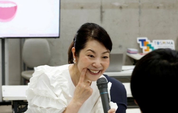 Unik! Orang Jepang Rela Bayar 800 Ribu per Jam Demi Kursus Senyum