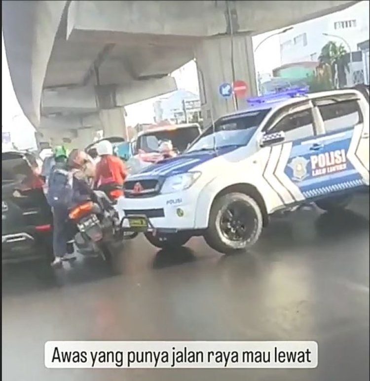 Viral, Video Mobil Patwal di Makassar Tabrak Pengendara Motor, Ini Penjelasan Polisi