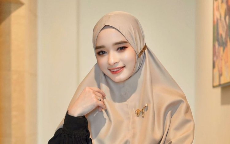 Usai Pamer Foto Lawas Tanpa Hijab Inara Rusli Tuai Kritikan