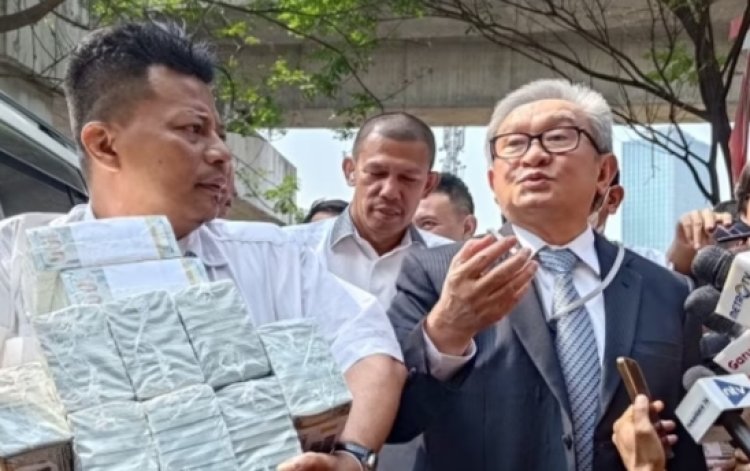 Maqdir Ismail Serahkan Uang Tunai Rp 27 Miliar ke Kejagung Soal Kasus BTS Kominfo