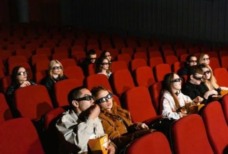 Viral Penonton Bioskop Nyampah di Dalam Studio, Netizen: Norak!