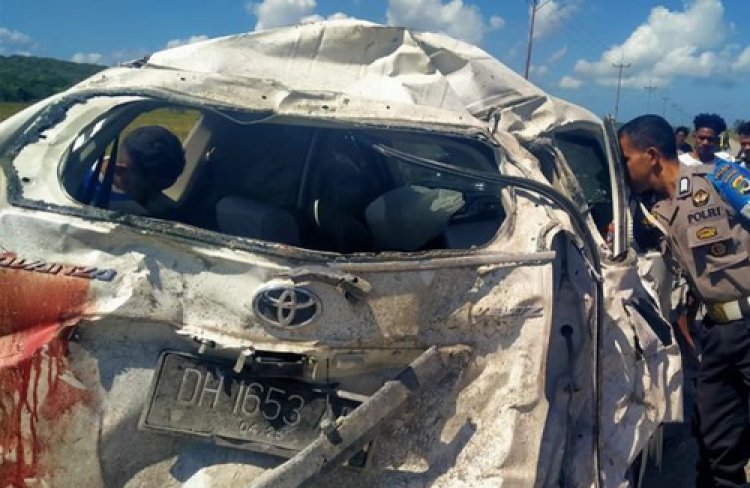 Kecelakaan Maut di TTS Minibus Hilang Kendali, 3 Tewas 3 Luka-luka