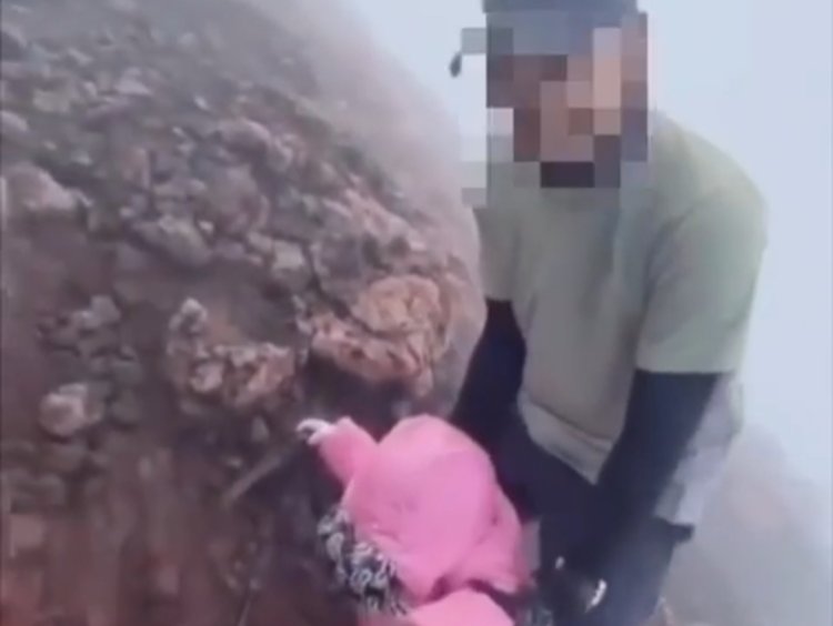Viral Orang Tua Ajak Balita Mendaki Gunung, Netizen: Kok Tega Sih