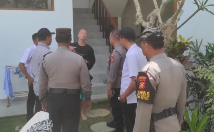 Atlet Parkour Rusia Berjalan Telanjang di Bali, Diamankan Polisi