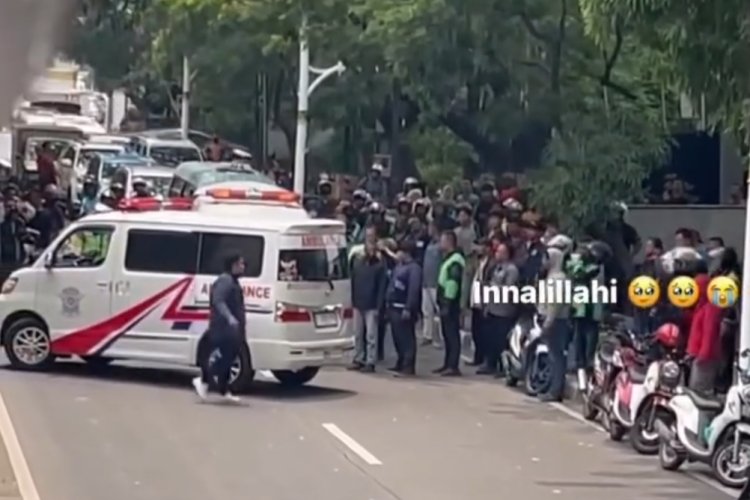 Mobil Satpol PP Jakut Tabrak Pemotor Hingga Tewas - LambeTurah Official ...