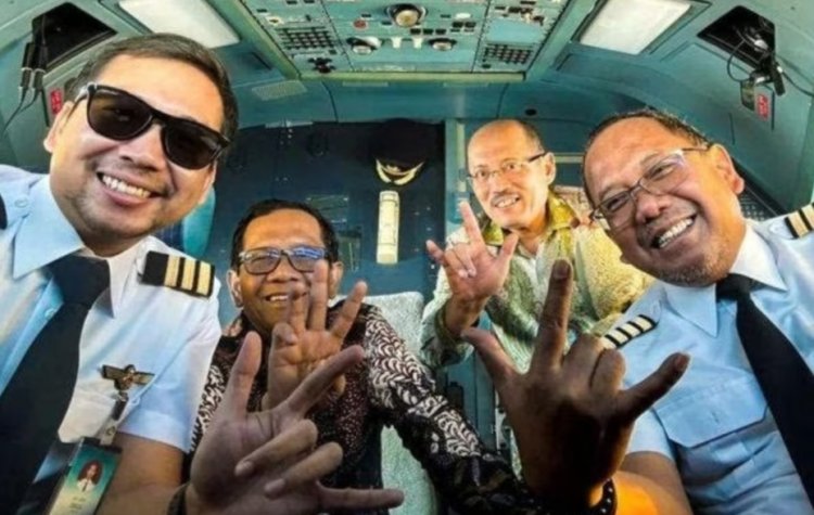 Buntut Selfie Bareng Mahfud MD Saat Terbang, 2 Pilot Garuda Indonesia Dipanggil Otoritas