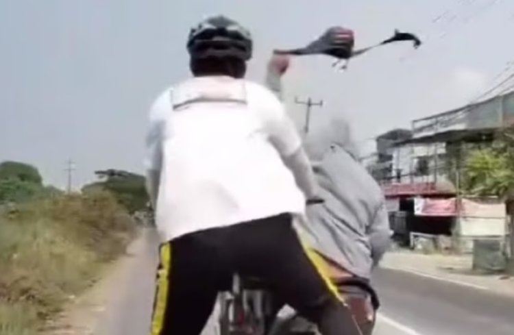 Pesepeda Dijambret di Jalan Inspeksi Kalimalang, Korban Sampai Terpelanting ke Aspal