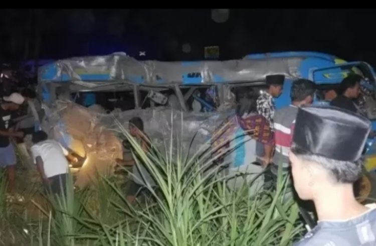 11 Orang Tewas Tertabrak Kereta Api di Perlintasan Tanpa Palang Pintu di Lumajang