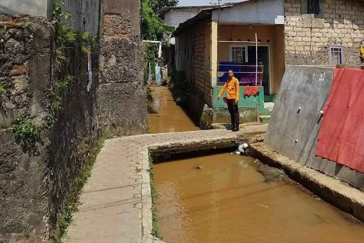 Seorang Bocah di Bogor Umur 1 Tahun Tewas Tenggelam Saat Cuci Sepatu Bareng Kakak
