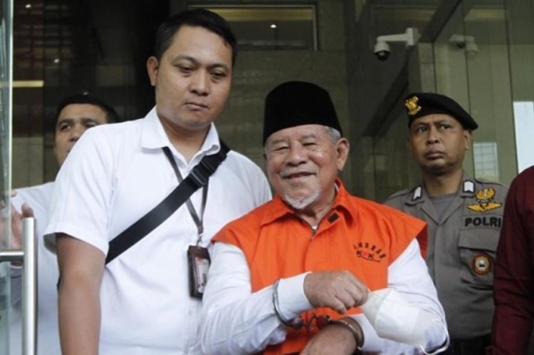 Gubernur Maluku Utara Abdul Gani Minta Maaf Usai jadi Tersangka KPK