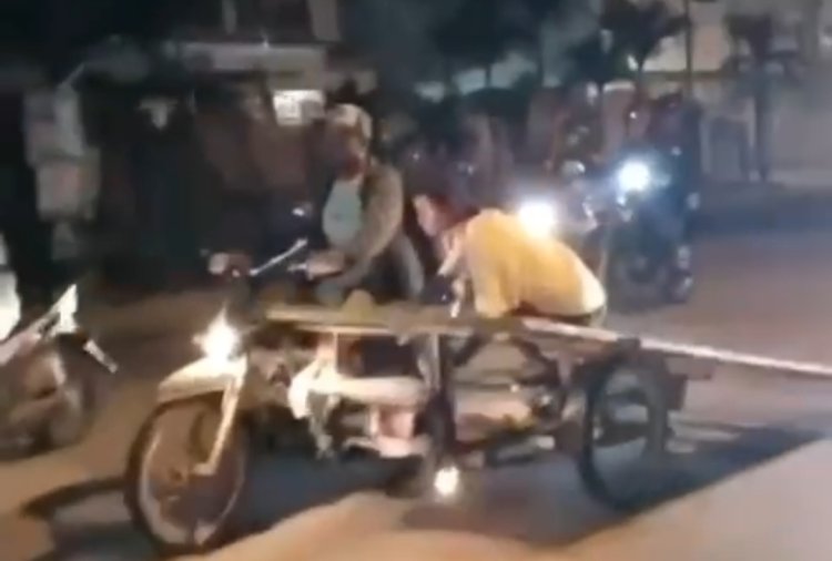 Viral Diduga Pencuri Pagar Pakai Becak Barang Dikawal Polisi ke Polrestabes Medan