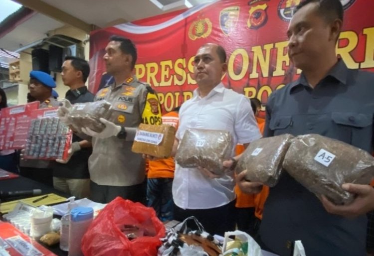Polisi Ungkap Produksi Ganja Coklat di Bogor, 4 Pelaku Ditangkap